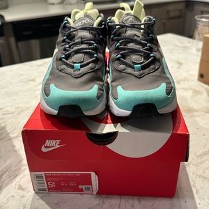 Multicolor Nikes size 5.5